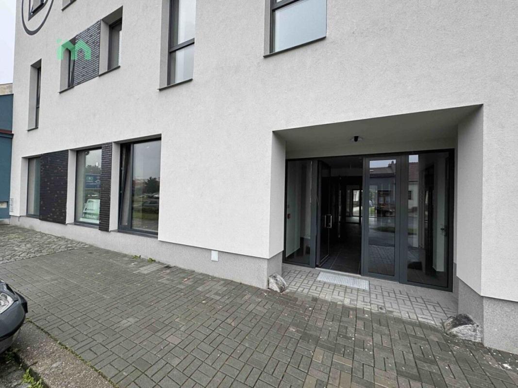 Pronájem obchodního prostoru 129 m² — fotografie 26