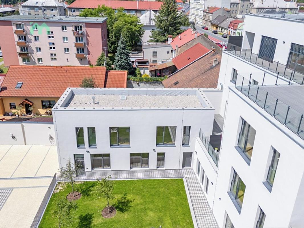 Pronájem bytu 2+kk 81 m² — fotografie 3
