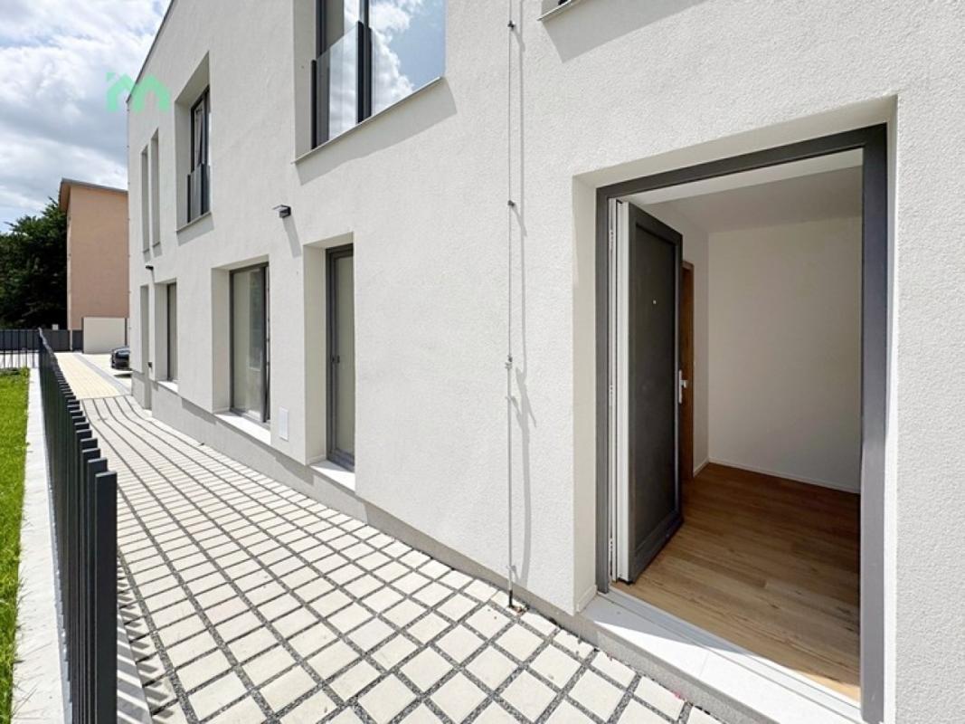 Pronájem bytu 2+kk 81 m² — fotografie 7