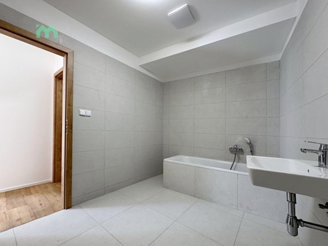 Pronájem bytu 2+kk 81 m² — fotografie 19