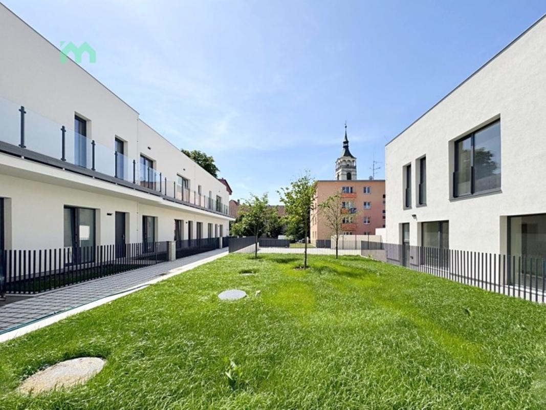 Pronájem bytu 2+kk 81 m² — fotografie 29