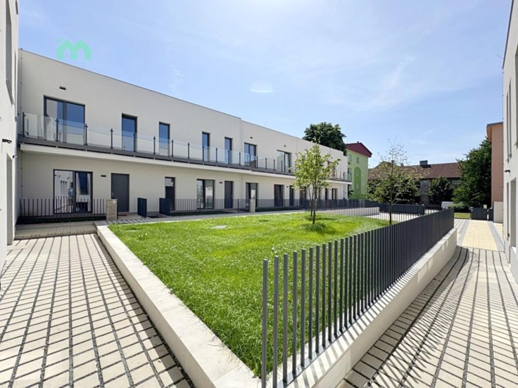 Pronájem bytu 2+kk 81 m² — fotografie 30