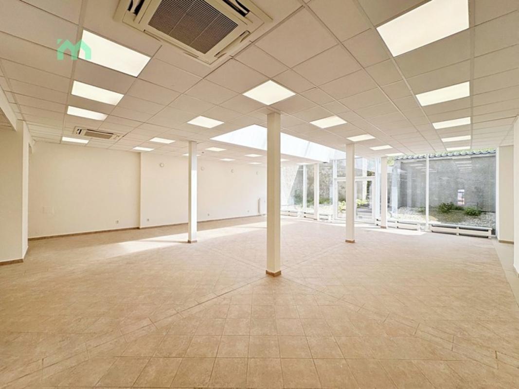 Pronájem obchodního prostoru 250 m² — fotografie 11