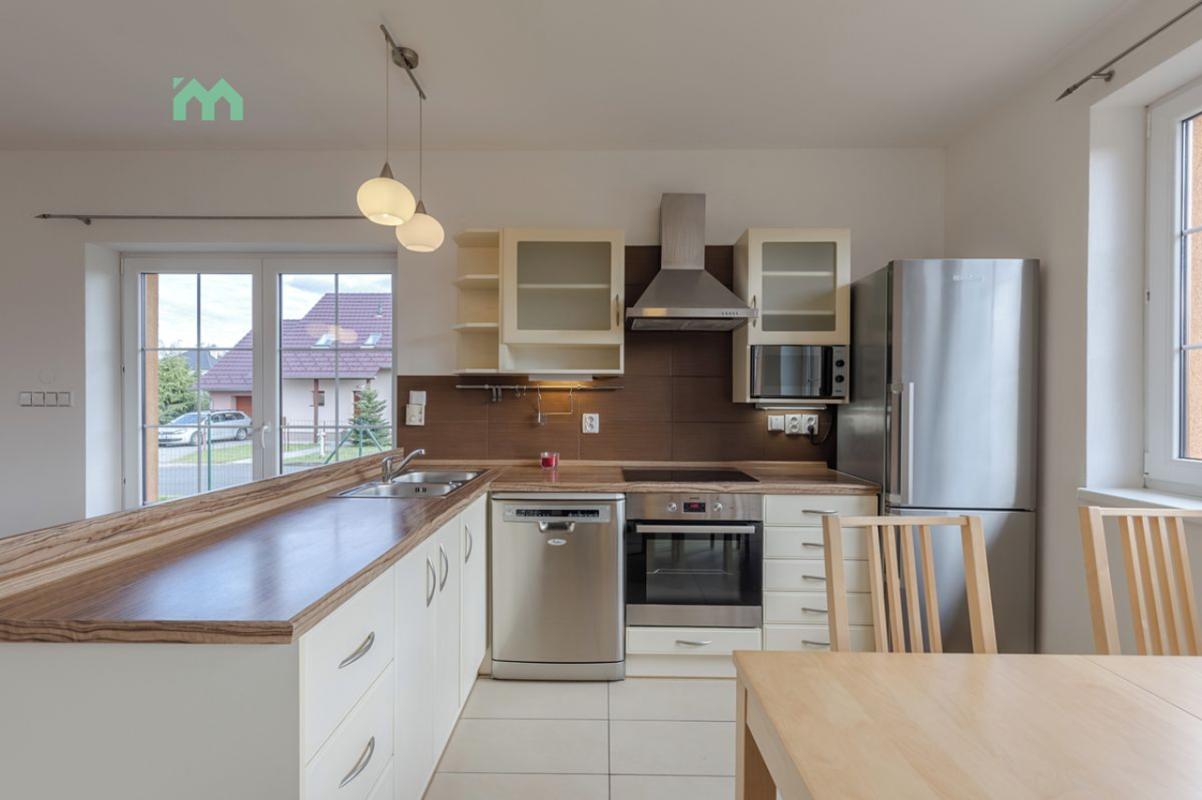 Prodej rodinného domu 106 m², pozemek 420 m² — fotografie 5