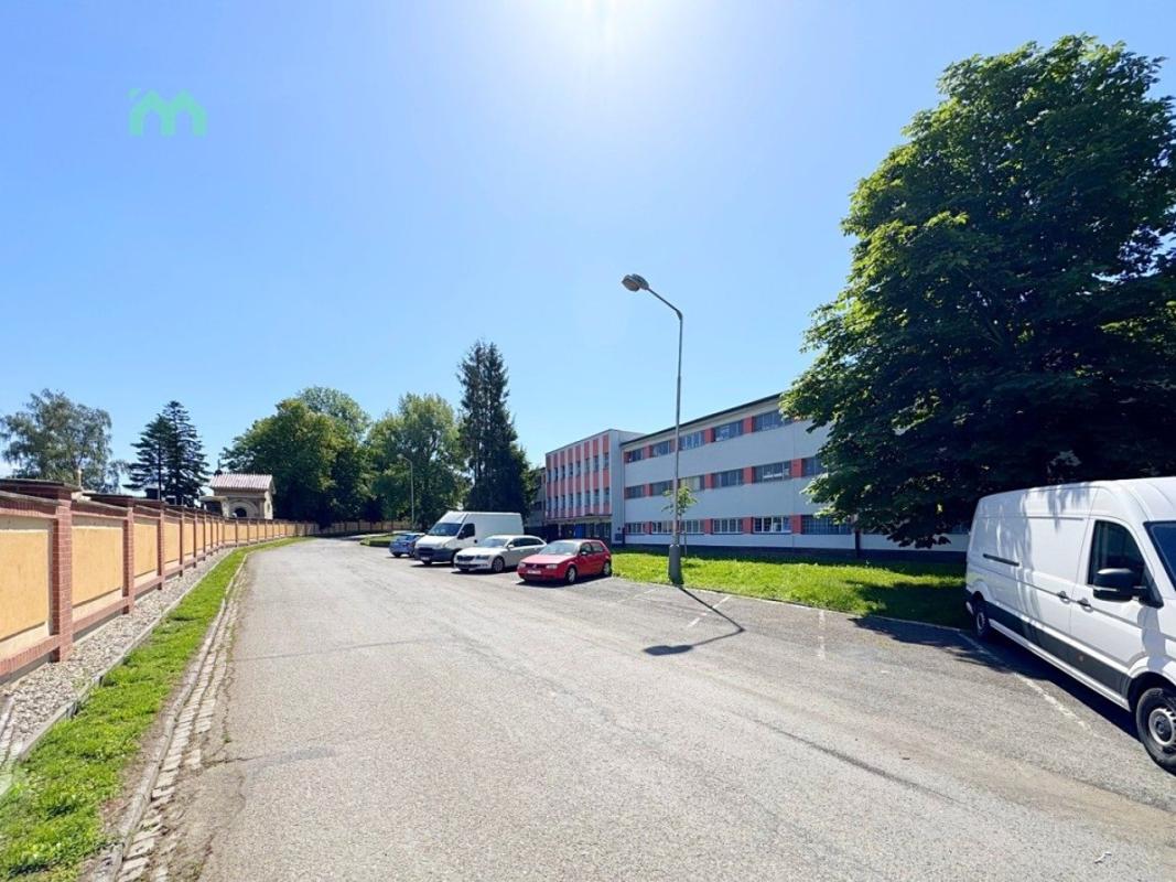 Pronájem garáže 17 m² — fotografie 1