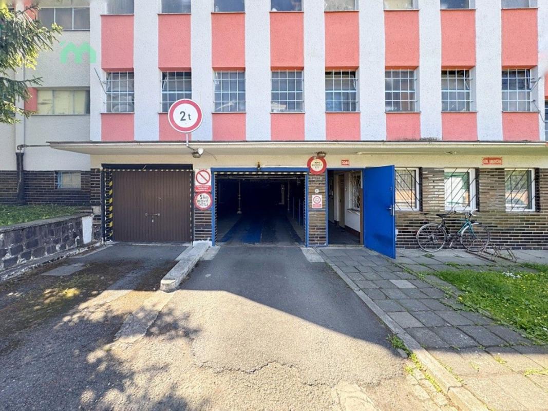 Pronájem garáže 17 m² — fotografie 4