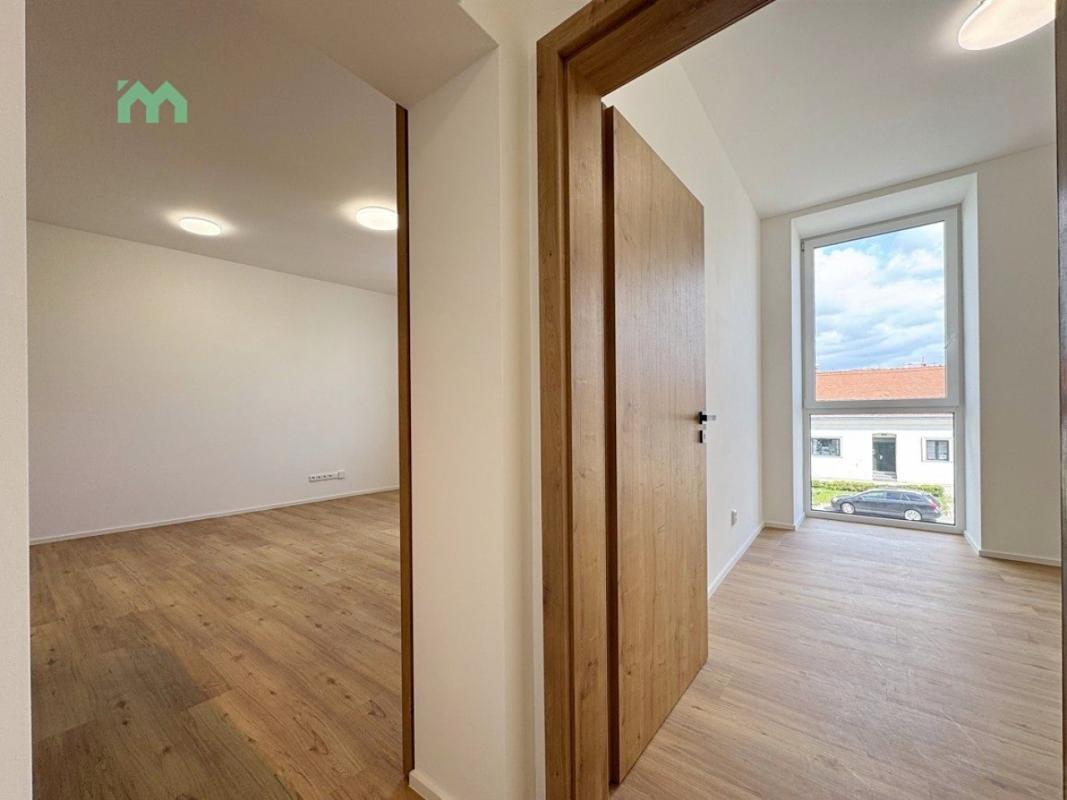 Pronájem bytu 2+kk 41 m² — fotografie 14