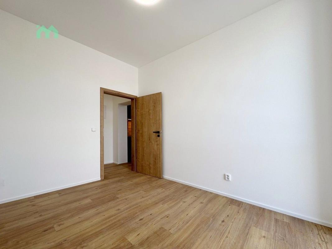 Pronájem bytu 2+kk 41 m² — fotografie 18