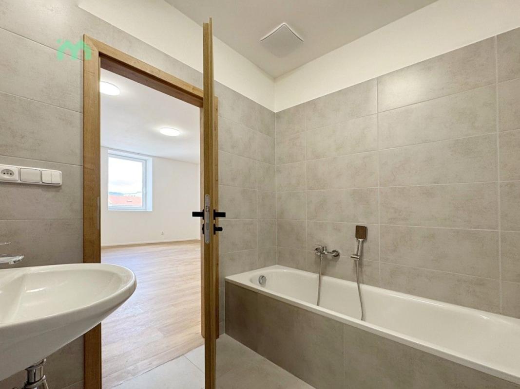 Pronájem bytu 2+kk 41 m² — fotografie 23
