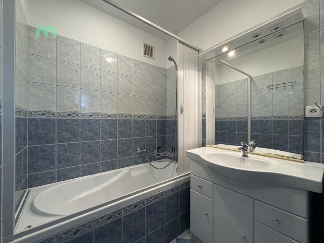 Pronájem bytu 3+1 72 m² — fotografie 42