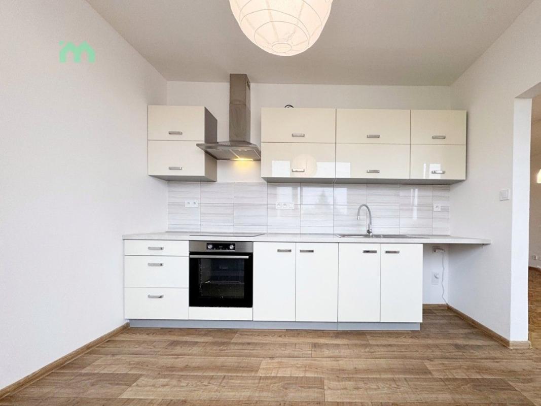 Pronájem bytu 3+1 68 m² — fotografie 4