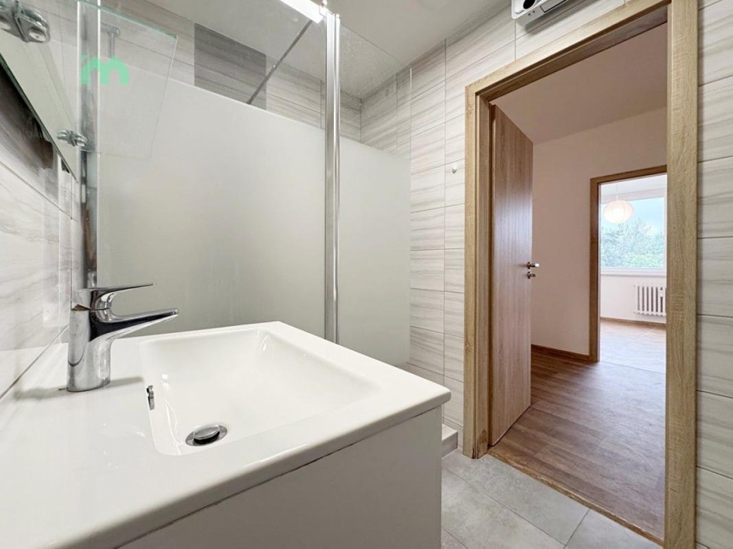 Pronájem bytu 3+1 68 m² — fotografie 10