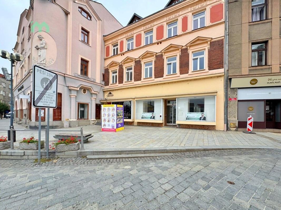 Pronájem kanceláře 100 m² — fotografie 1