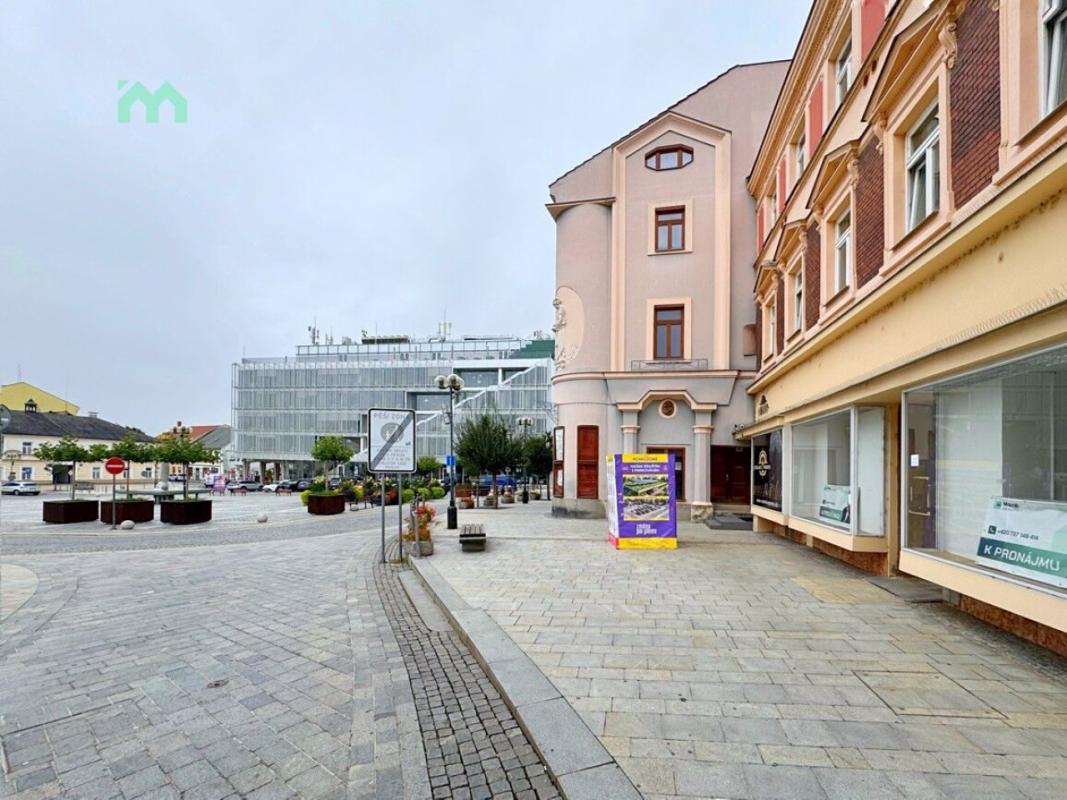 Pronájem kanceláře 100 m² — fotografie 3