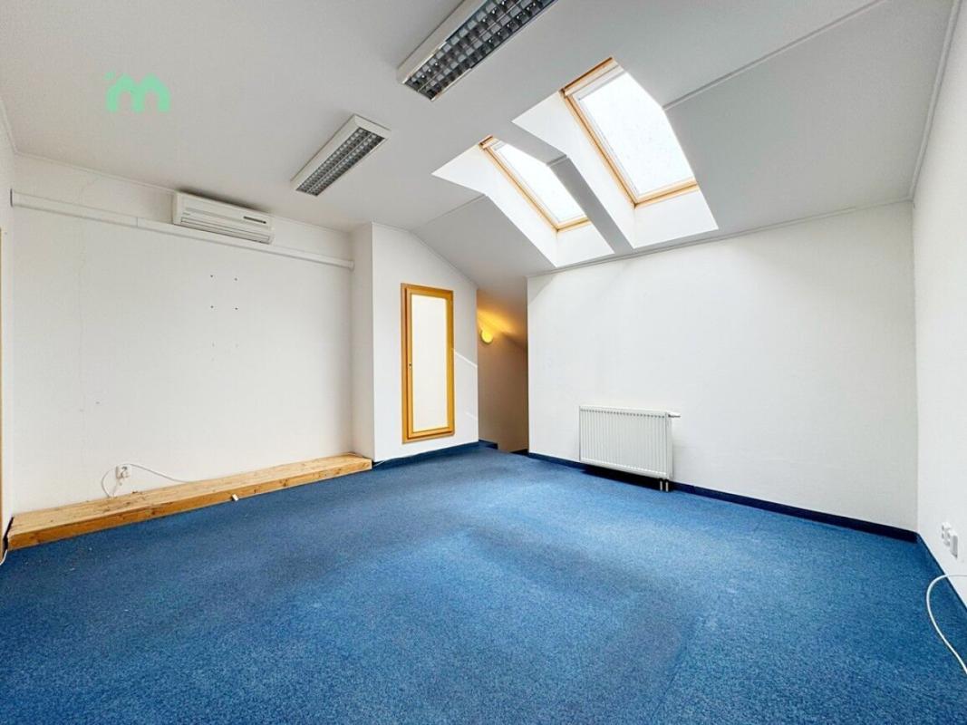 Pronájem kanceláře 100 m² — fotografie 16
